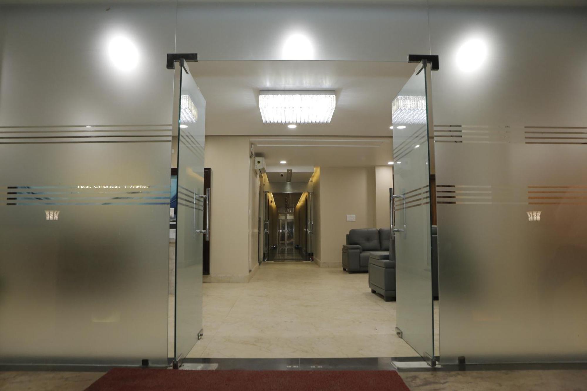 The Blue Vista Hotell Greater Noida Eksteriør bilde