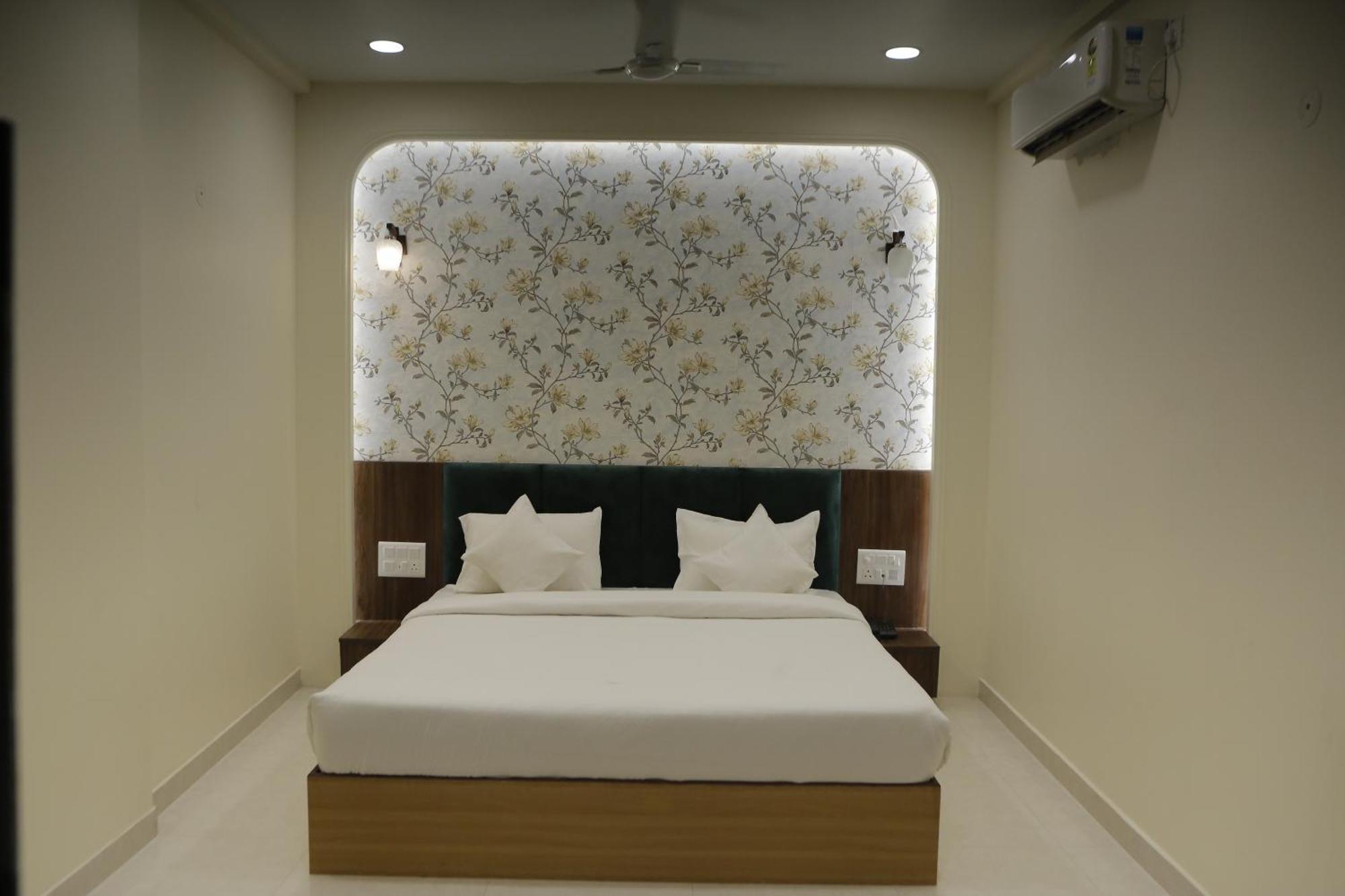 The Blue Vista Hotell Greater Noida Eksteriør bilde